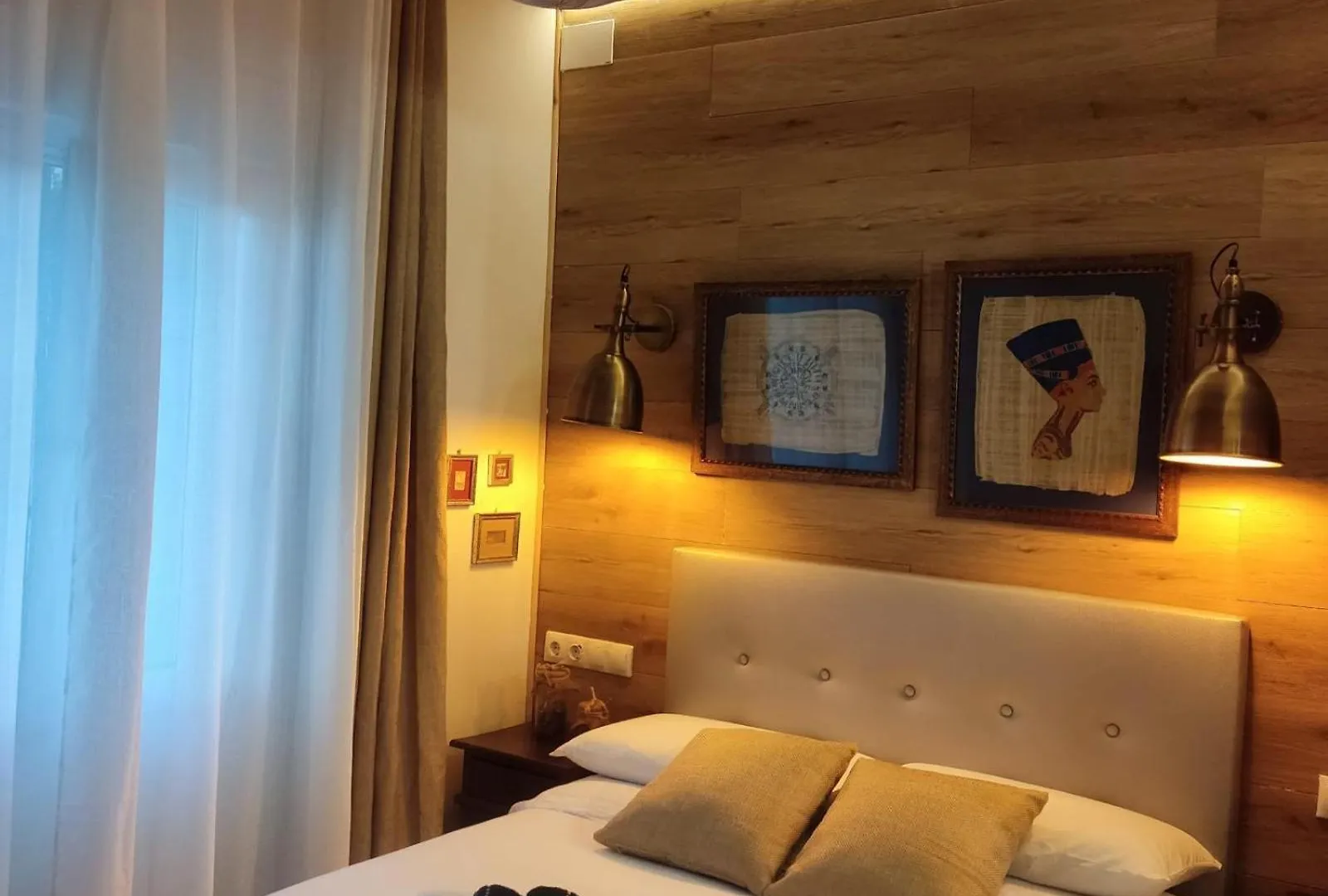 9 Private Rooms Barcelona