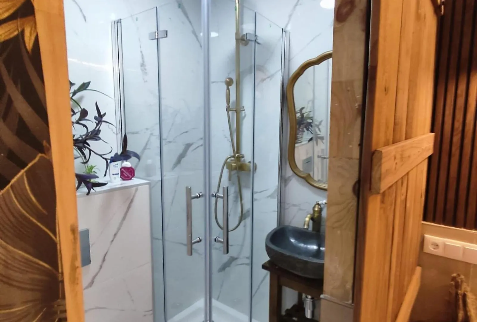 9 Private Rooms Barcelona Spanien