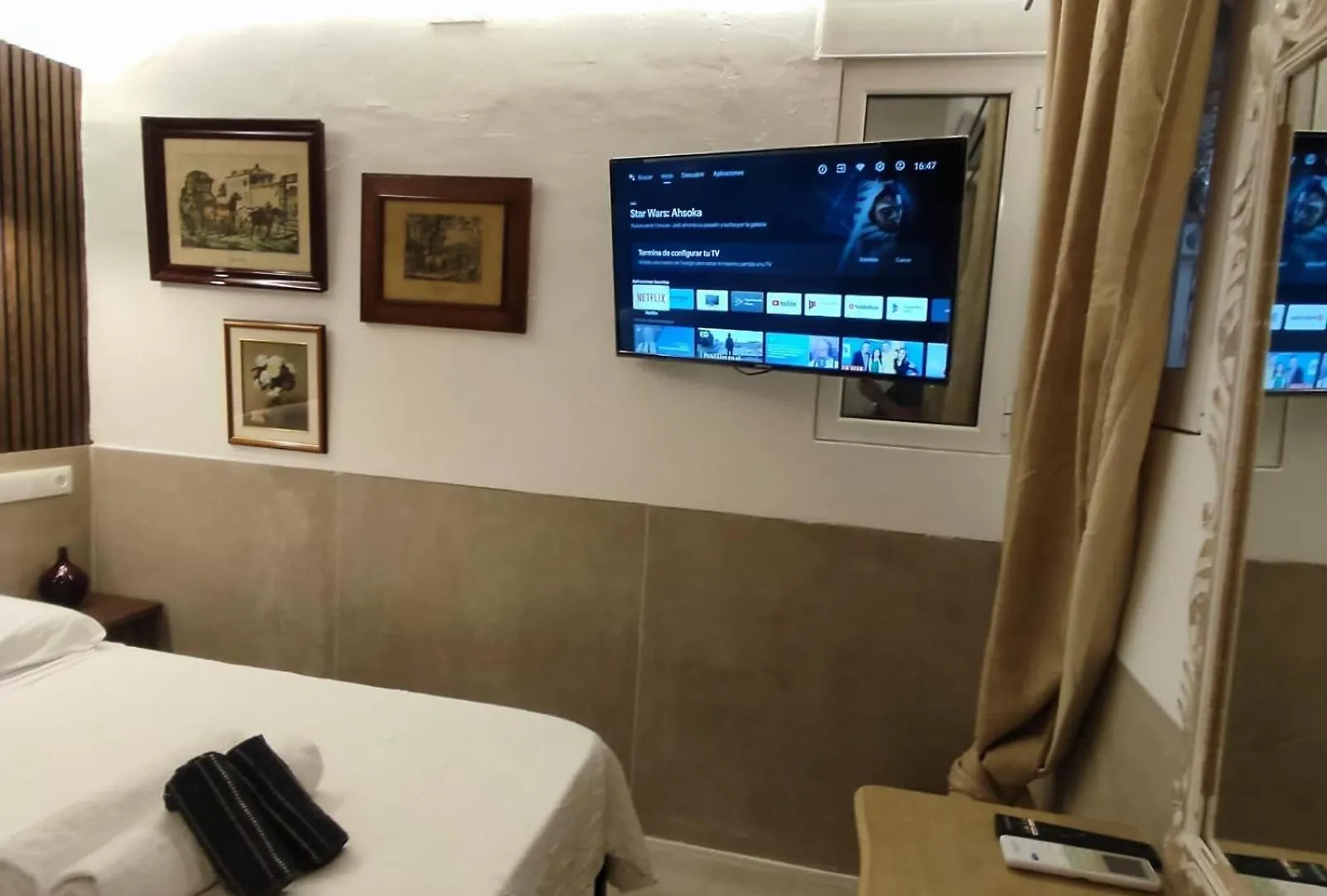 9 Private Rooms Barcelona Aparthotel