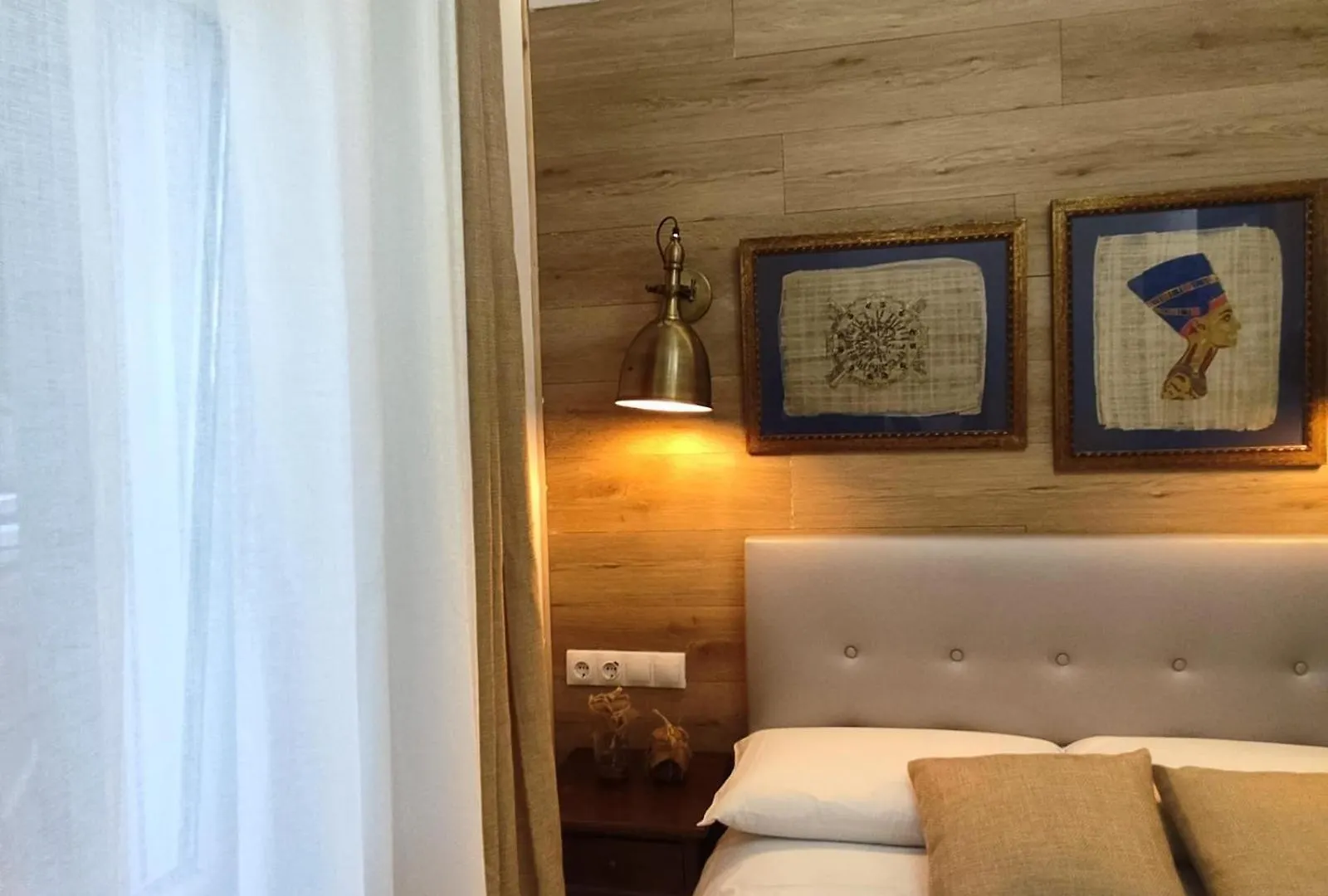 9 Private Rooms Barcelona