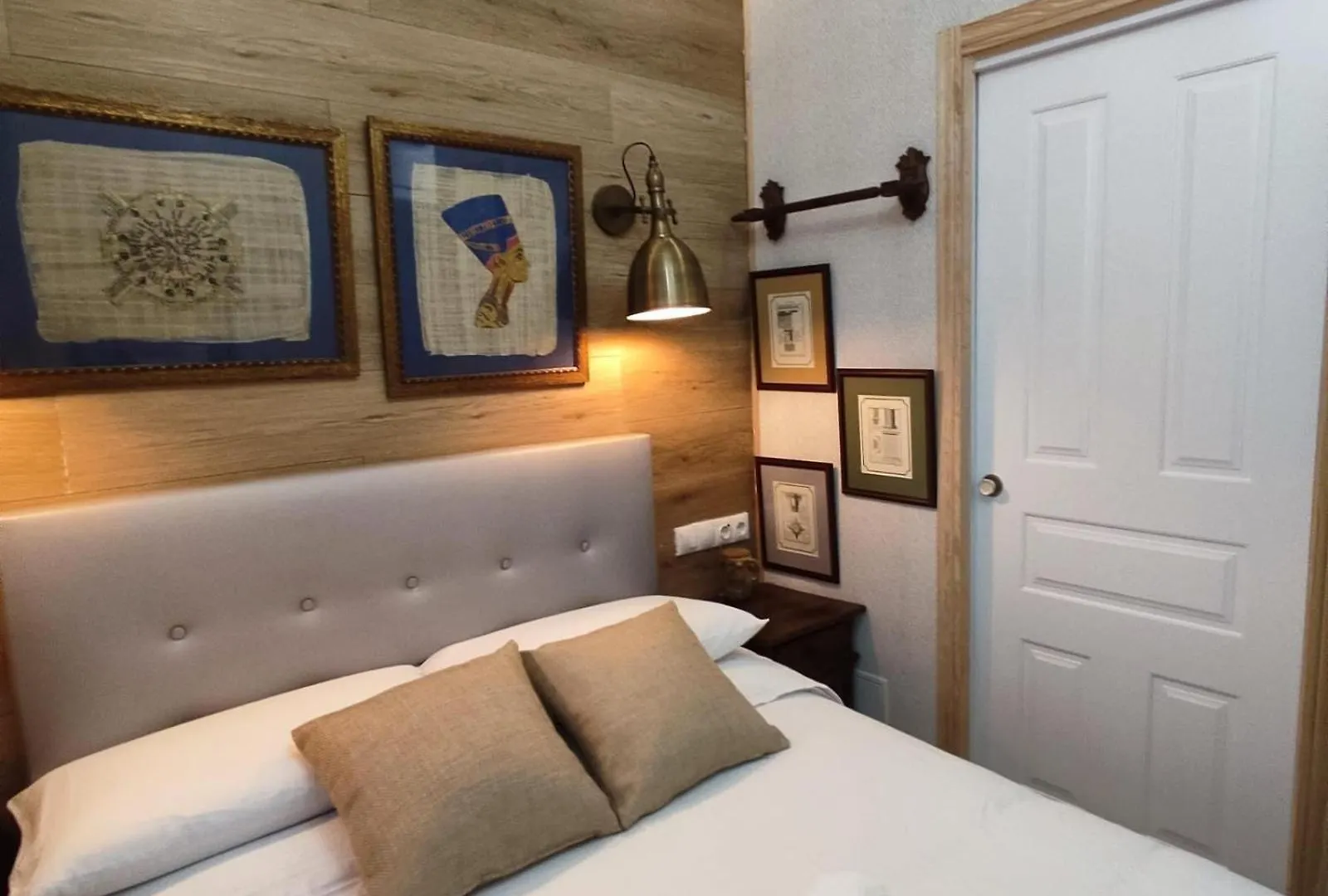 Aparthotel 9 Private Rooms Barcelona Spanien